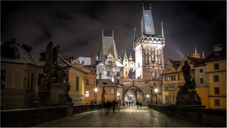 Charles Bridge Architecture