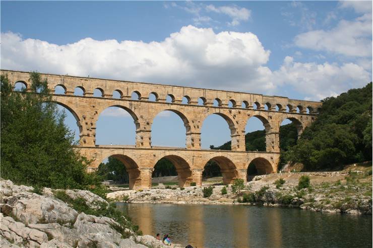 Pont Du Gard Gardon River